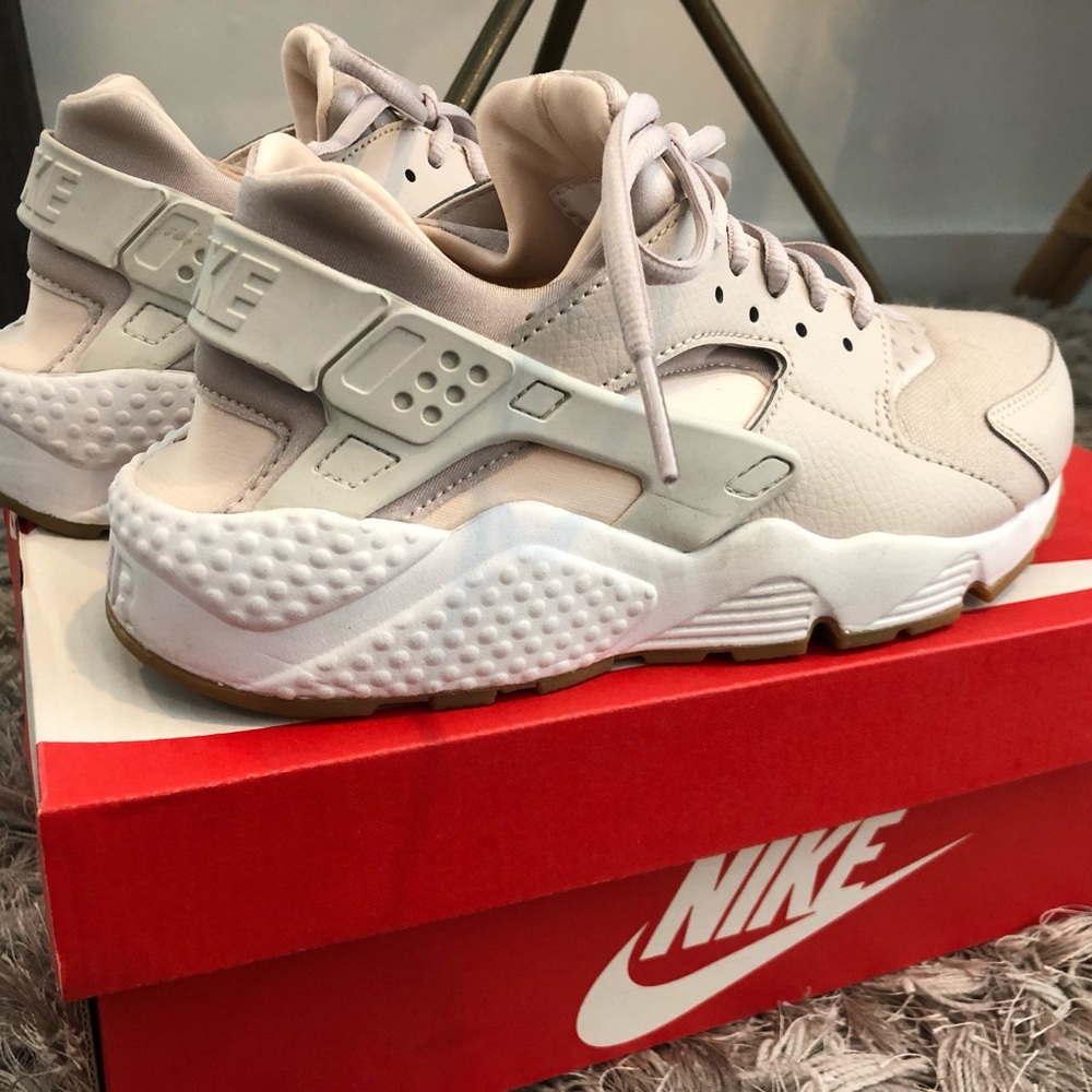 Women’s Nike Huarache Run